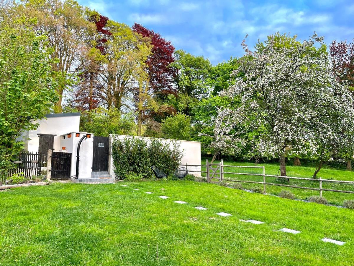 Domaine De La Course Bed & Breakfast Doudeauville Екстериор снимка