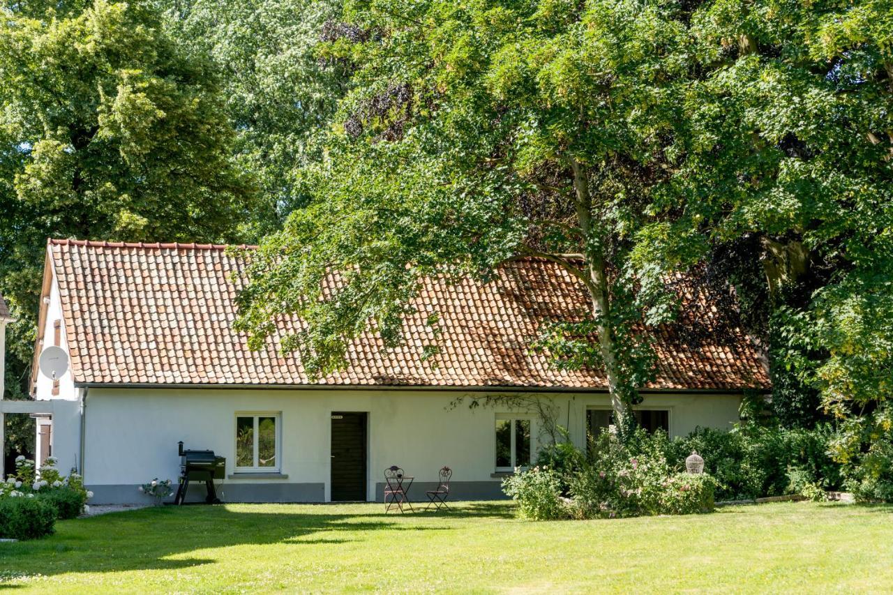 Domaine De La Course Bed & Breakfast Doudeauville Екстериор снимка