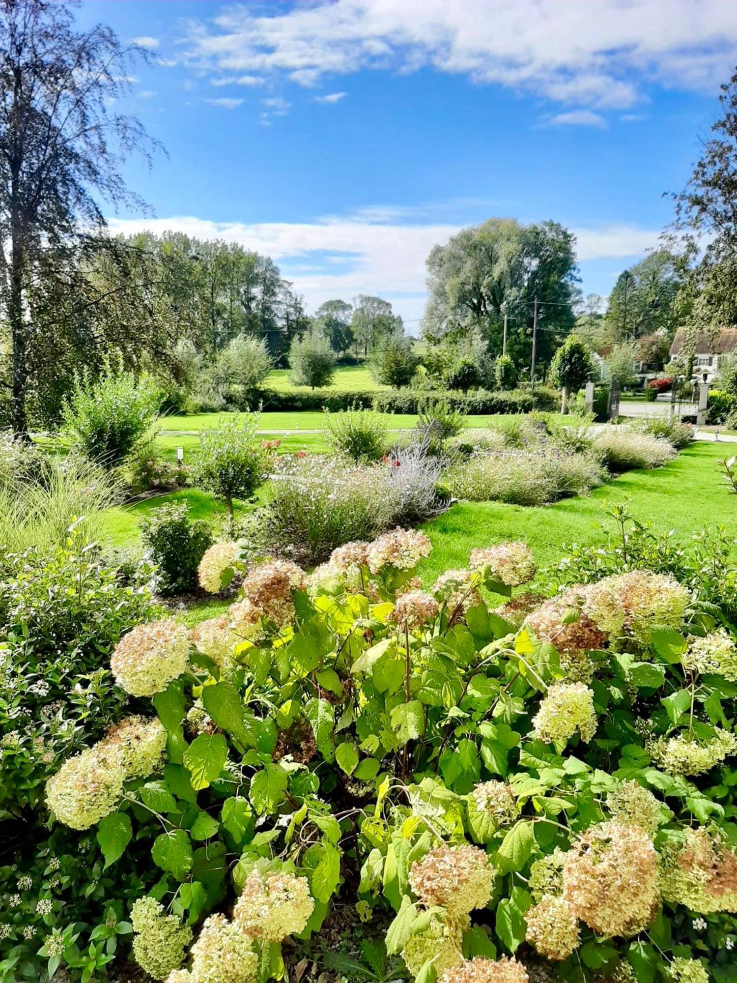 Domaine De La Course Bed & Breakfast Doudeauville Екстериор снимка
